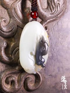 为什么越来越多人选择和田玉吊坠?
